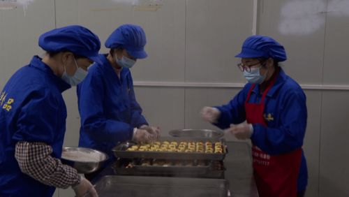 新年将至 食品企业生产忙